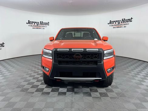 Used 2025 Nissan Frontier PRO-4X w/ Pro Convenience Package image 6