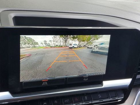 Used 2022 GMC Sierra 1500 SLT w/ SLT Convenience Package image 23