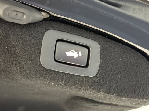 Used 2014 Lexus LS 460 AWD image 46