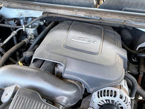 Used 2010 Chevrolet Silverado 1500 LT w/ Power Pack Plus AWD/4WD image 29