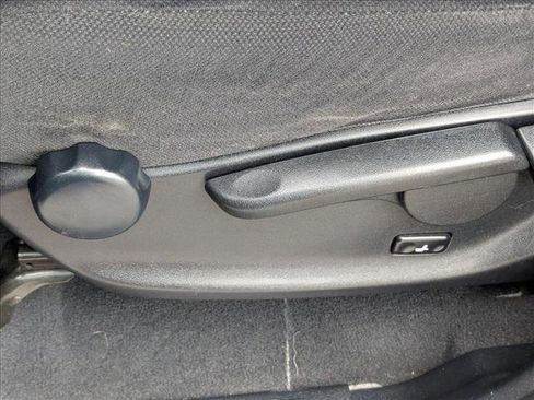 Used 2011 Toyota Tundra image 24