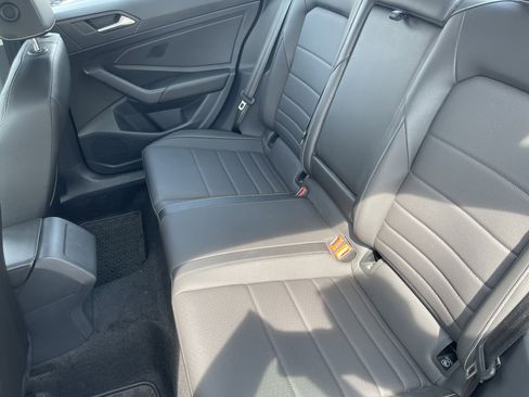 Used 2023 Volkswagen Jetta SE image 10