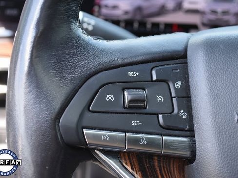 Used 2021 Cadillac Escalade ESV Premium Luxury w/ LPO, Illumination Package image 29