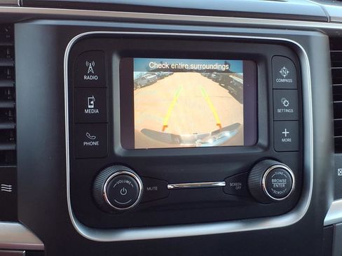 Used 2021 RAM 1500 Classic SLT image 19