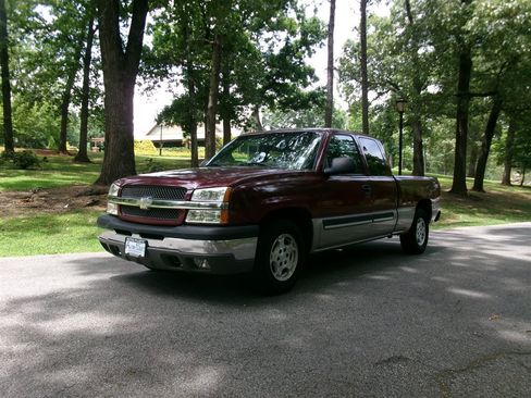 Used 2004 Chevrolet Silverado 1500 LS RWD image 1