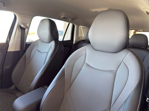 New 2026 Volkswagen Tiguan SE image 14