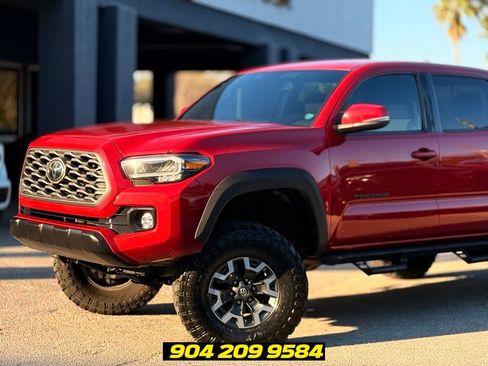 Used 2021 Toyota Tacoma TRD Off-Road w/ Technology Package AWD/4WD image 2