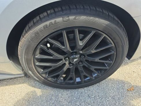 Used 2016 Ford Mustang GT w/ GT Performance Package RWD image 8