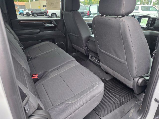 Used 2025 Chevrolet Silverado 3500 LT w/ Safety Package AWD/4WD image 43