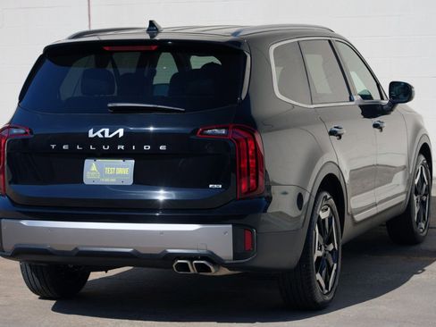 Used 2025 Kia Telluride S image 52