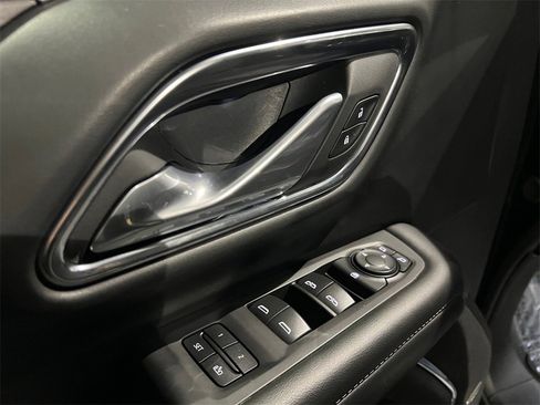 Used 2023 Chevrolet Suburban LT image 23