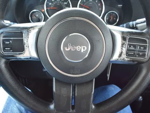 Used 2016 Jeep Wrangler Sport AWD/4WD image 4