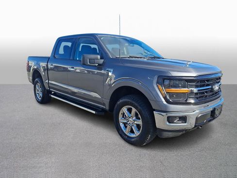 Used 2025 Ford F150 XLT w/ Equipment Group 301A Standard AWD/4WD image 3