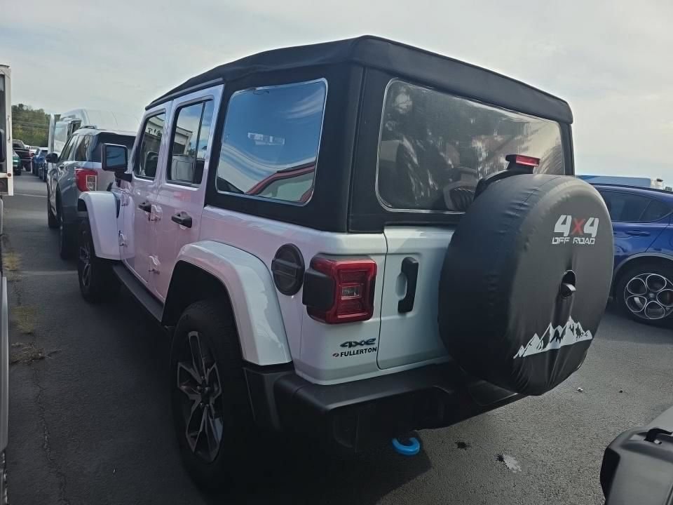 Used 2024 Jeep Wrangler Unlimited w/ Convenience Group AWD/4WD image 5