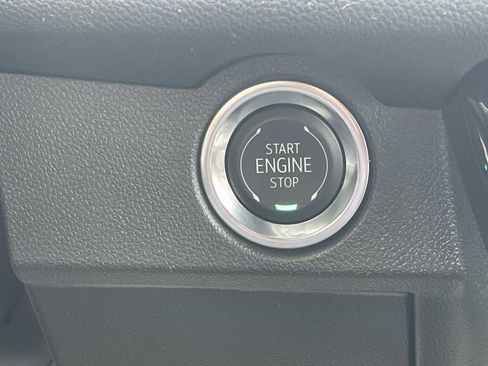 Used 2024 Chevrolet Traverse LT w/ Midnight/Sport Edition image 25