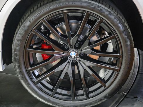 Used 2026 BMW X5 sDrive40i RWD image 11