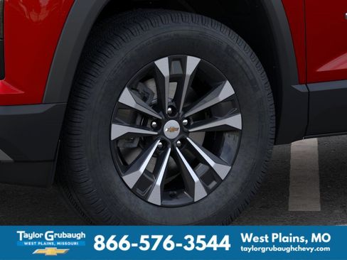 New 2027 Chevrolet Equinox LT w/ Convenience Package II AWD/4WD image 9