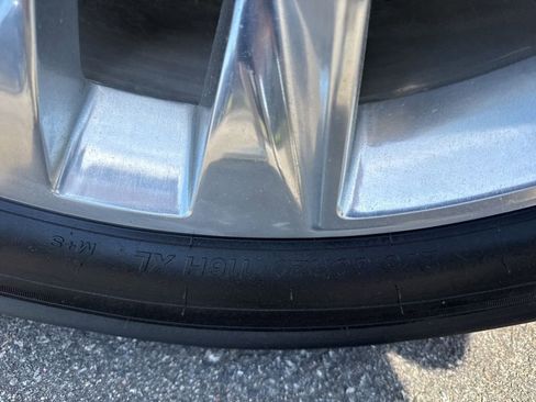 Used 2023 Chevrolet Suburban Premier image 37