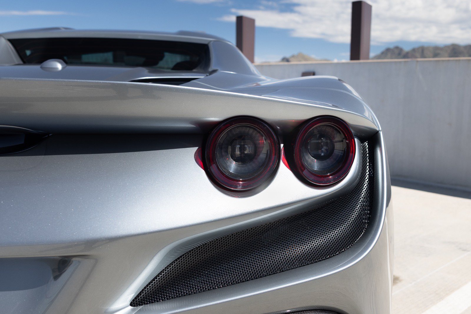 Used 2021 Ferrari F8 Tributo RWD image 41