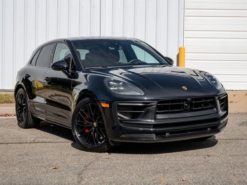 Used 2023 Porsche Macan GTS image 9