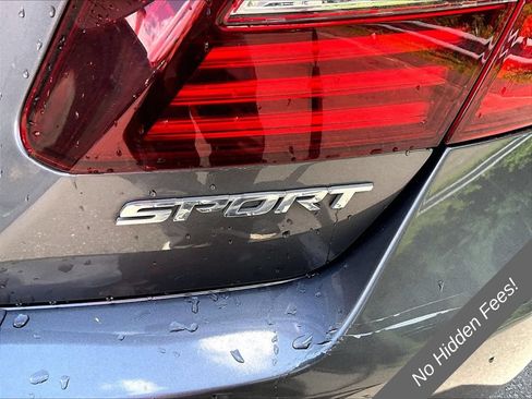 Used 2017 Honda Accord Sport image 8