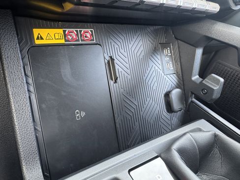 Certified 2025 Toyota 4Runner Trailhunter image 28