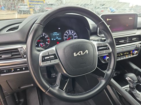Used 2022 Kia Telluride LX FWD image 16