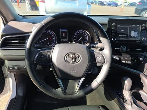 Used 2022 Toyota Camry SE FWD image 14