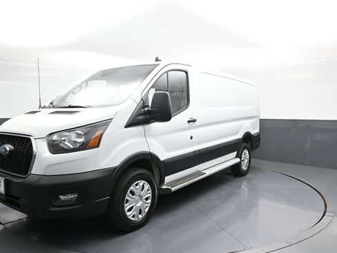 Used 2025 Ford Transit 250 Low Roof w/ Exterior Upgrade Package RWD image 10