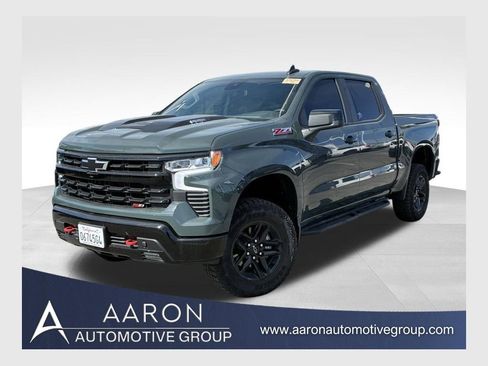 Used 2025 Chevrolet Silverado 1500 LT Trail Boss w/ Convenience Package II image 1
