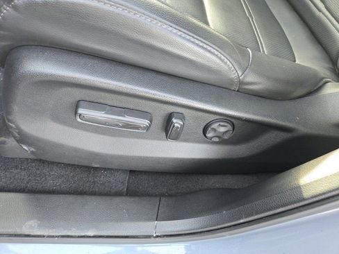 Used 2020 Honda CR-V Touring image 12