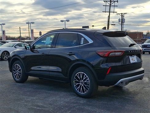 New 2026 Ford Escape SE image 3