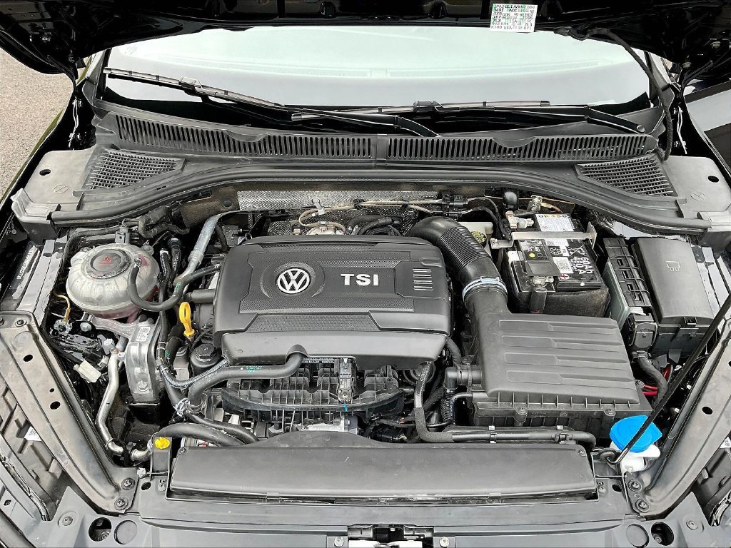 Used 2026 Volkswagen Jetta GLI Autobahn w/ GLI Black Package FWD image 32