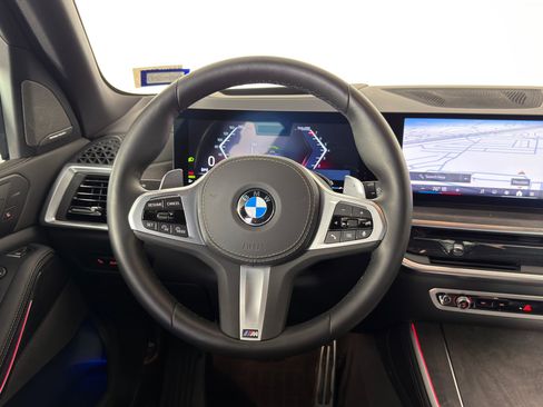 Used 2025 BMW X5 xDrive40i w/ Executive Package image 13