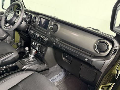 Used 2023 Jeep Wrangler Unlimited w/ Cold Weather Group AWD/4WD image 36
