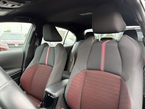 Used 2025 Toyota Corolla SE FWD image 9