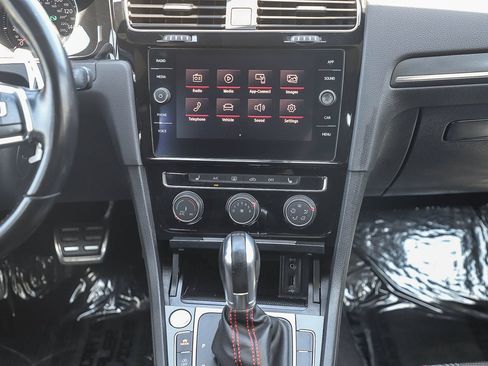 Used 2018 Volkswagen GTI SE FWD image 12
