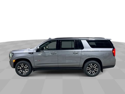 Used 2021 GMC Yukon XL AT4 w/ AT4 Premium Plus Package AWD/4WD image 6