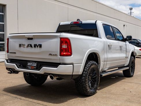 Used 2025 RAM 1500 Laramie w/ Sport Appearance Package AWD/4WD image 10
