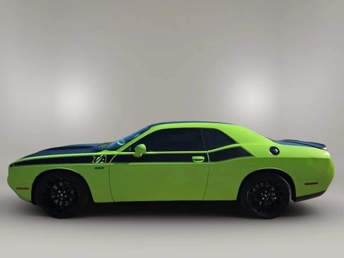 Used 2023 Dodge Challenger R/T Scat Pack w/ T/A Package RWD image 5
