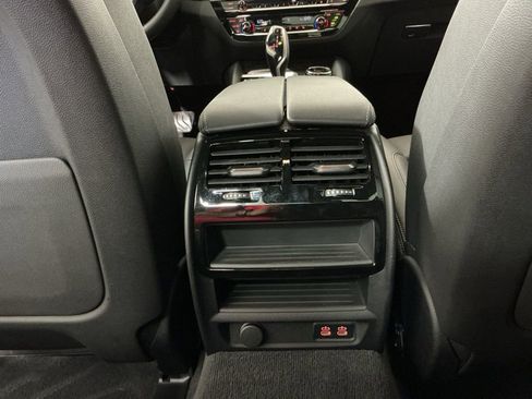 Certified 2022 BMW 530i w/ Executive Package image 30