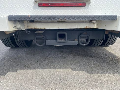 Used 2015 Ford F550 4x4 Regular Cab Super Duty image 31