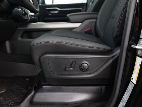 New 2026 RAM 1500 4x4 Crew Cab image 16