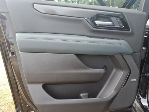 New 2026 GMC Yukon XL AT4 image 17