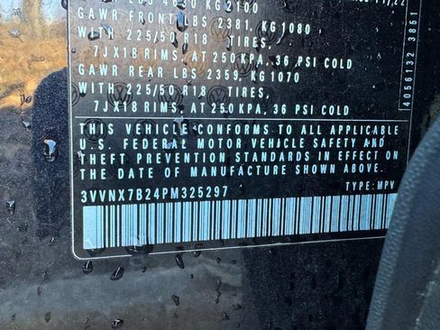 Used 2023 Volkswagen Taos SE w/ Panoramic Sunroof Package image 23