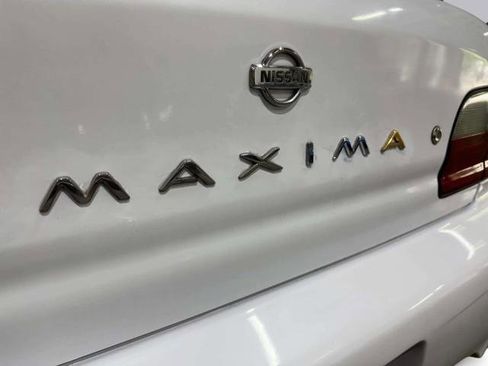 Used 1996 Nissan Maxima FWD image 16
