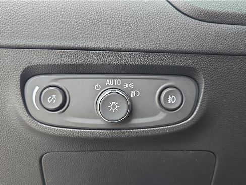 Used 2023 Buick Encore GX Preferred w/ Cold Weather Comfort Package AWD/4WD image 25