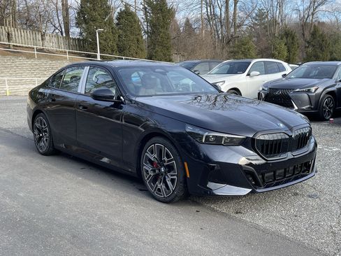 New 2026 BMW i5 eDrive40 w/ M Sport Package image 3