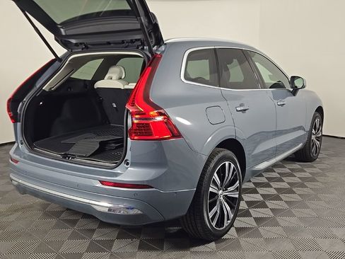 Certified 2023 Volvo XC60 B5 Plus w/ Climate Package image 9
