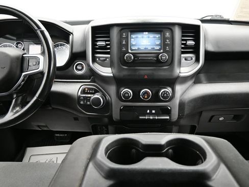 Used 2019 RAM 1500 Big Horn AWD/4WD image 17